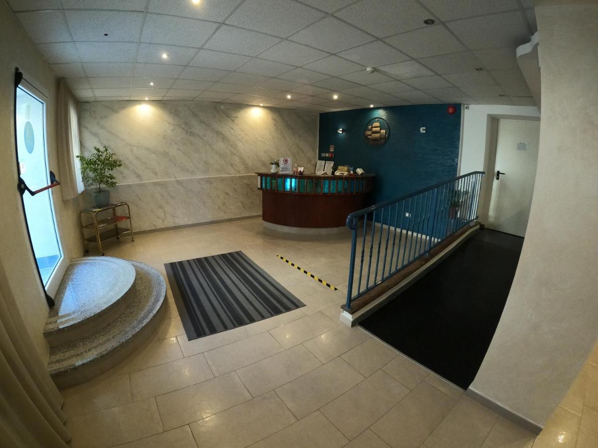 Albergo La Caravella Staranzano Luaran gambar